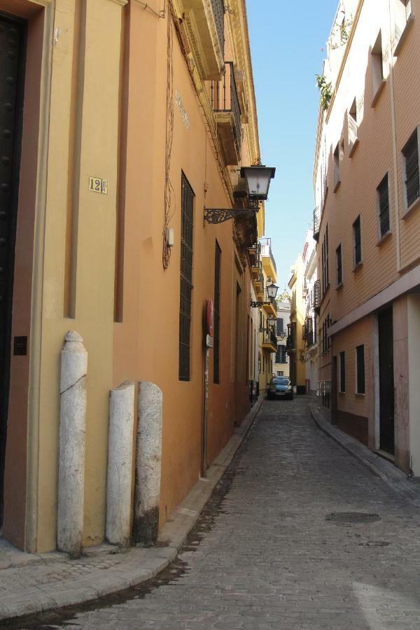 Mar2 - Las Columnas De Adriano Sevilla Bagian luar foto